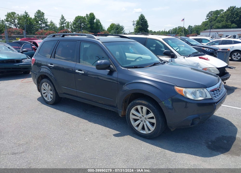 2013 SUBARU FORESTER 2.5X PREMIUM VIN: JF2SHADC0DH441714