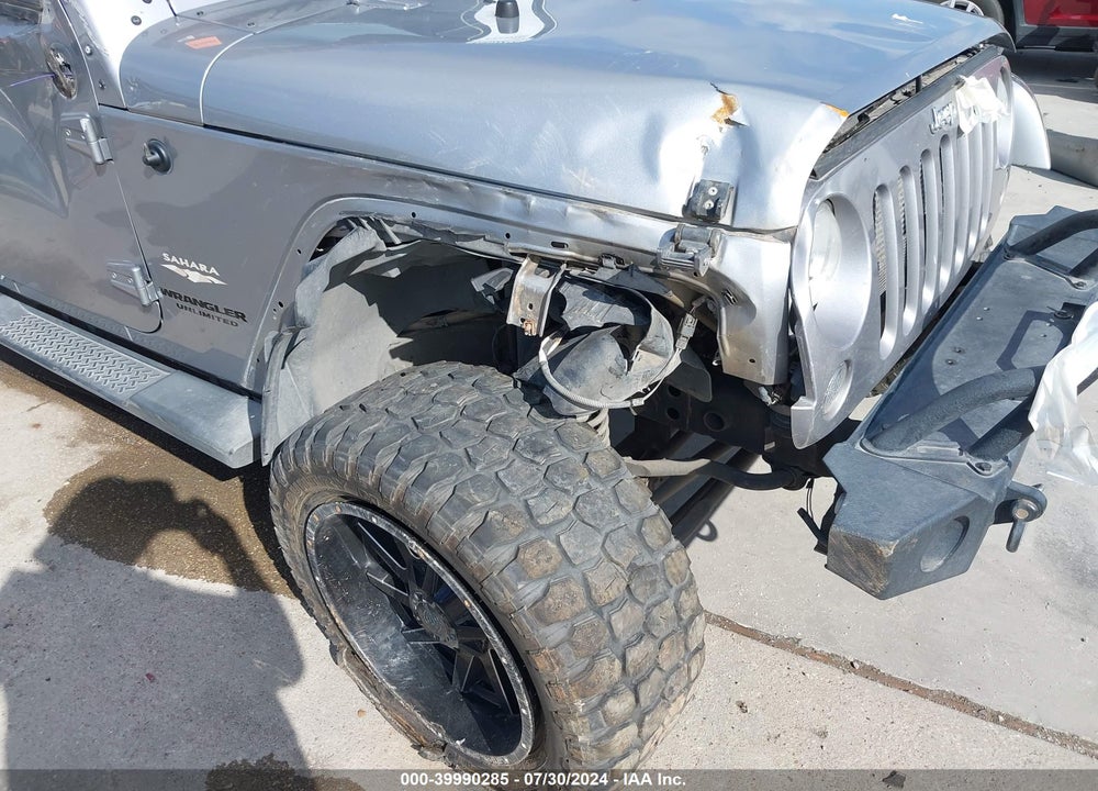 2014 JEEP WRANGLER UNLIMITED SAHARA VIN: 1C4BJWEG2EL157338