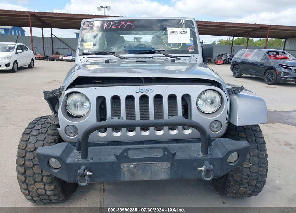 2014 JEEP WRANGLER UNLIMITED SAHARA VIN: 1C4BJWEG2EL157338