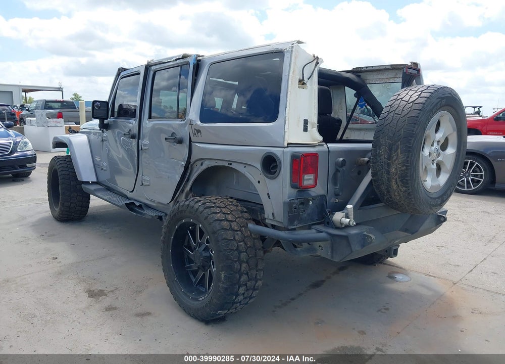 2014 JEEP WRANGLER UNLIMITED SAHARA VIN: 1C4BJWEG2EL157338