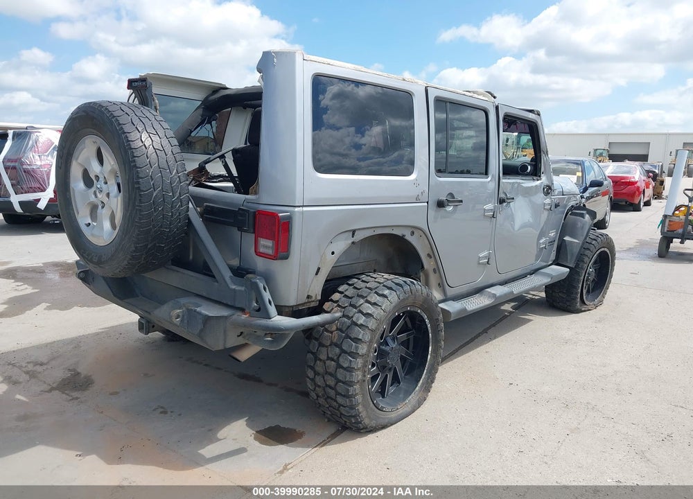 2014 JEEP WRANGLER UNLIMITED SAHARA VIN: 1C4BJWEG2EL157338