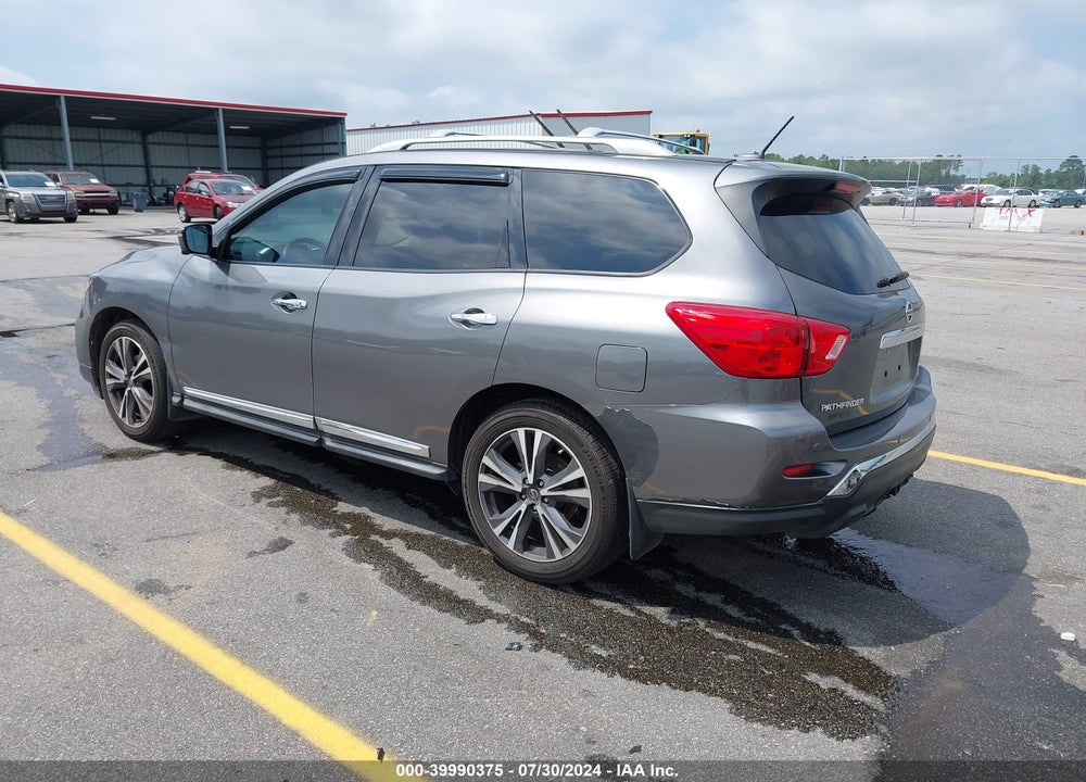 2017 NISSAN PATHFINDER PLATINUM VIN: 5N1DR2MM0HC611717