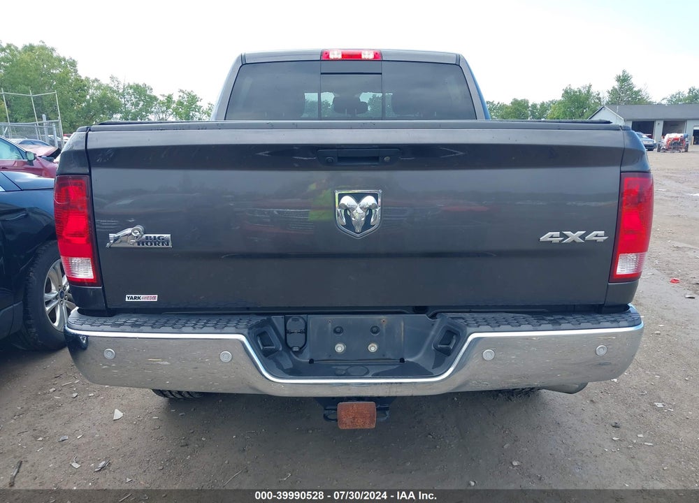 2018 RAM 1500 BIG HORN 4X4 5'7 BOX VIN: 3C6RR7LGXJG251112