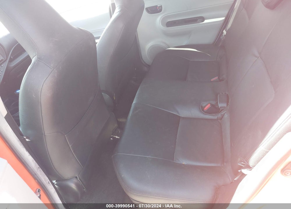 2014 TOYOTA PRIUS C ONE VIN: JTDKDTB33E1059633