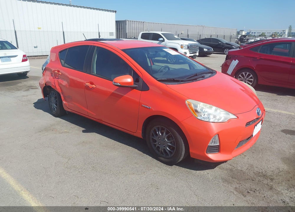 2014 TOYOTA PRIUS C ONE VIN: JTDKDTB33E1059633