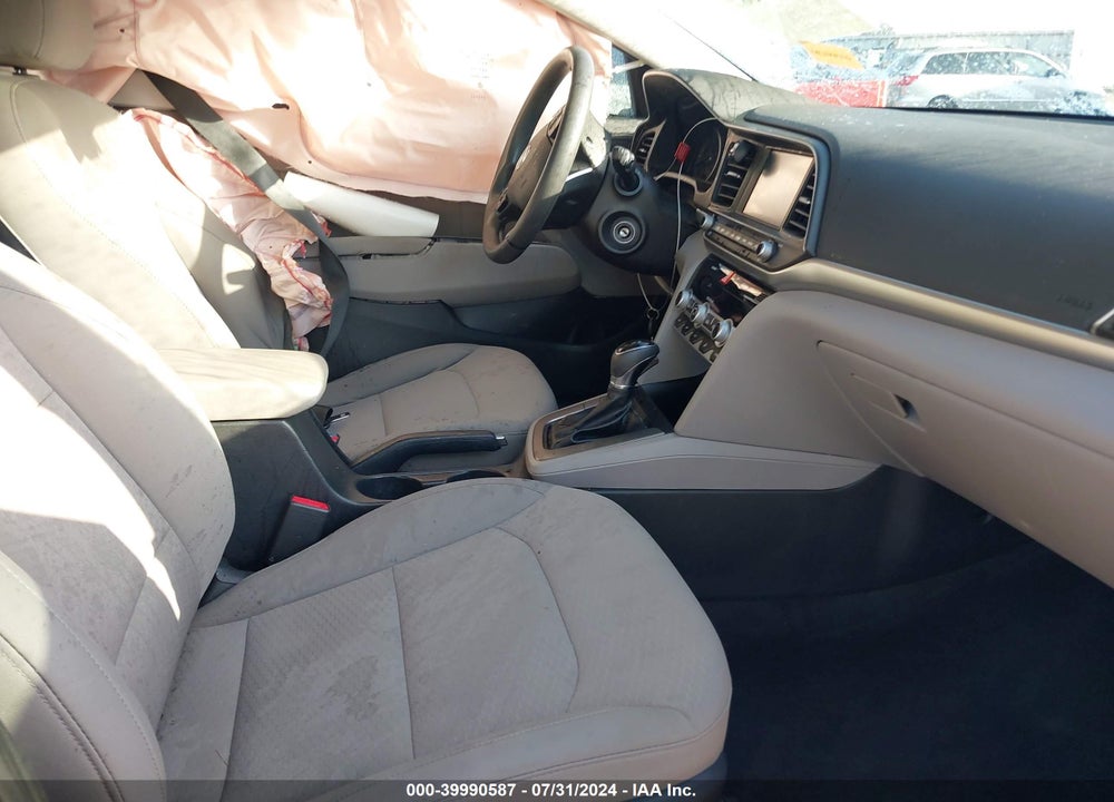2020 HYUNDAI ELANTRA SEL VIN: 5NPD84LF1LH527831