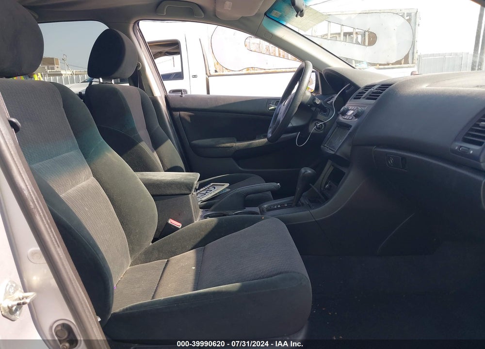 2005 HONDA ACCORD 2.4 LX VIN: 1HGCM56455A080309