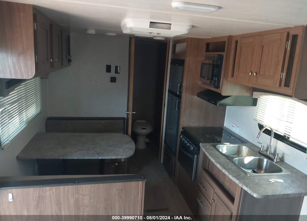 2018 TRAIL RUNNER 18SLE VIN: 5SFEB2323JE378999