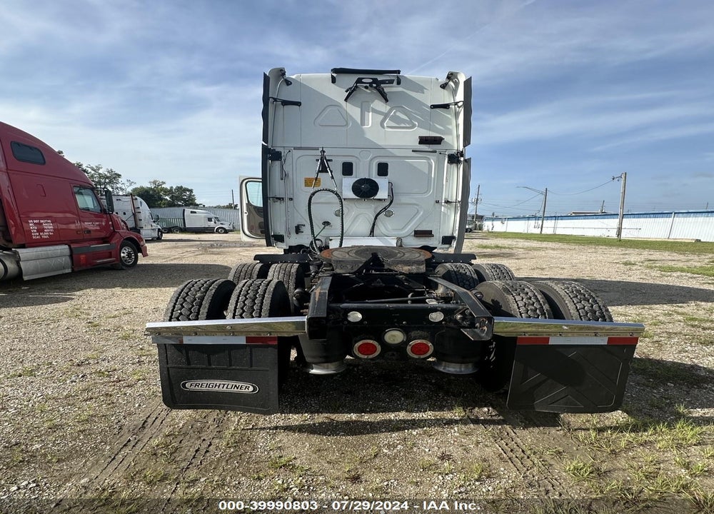 2011 FREIGHTLINER CASCADIA 125 VIN: 1FUJGLDR6BSBB9373