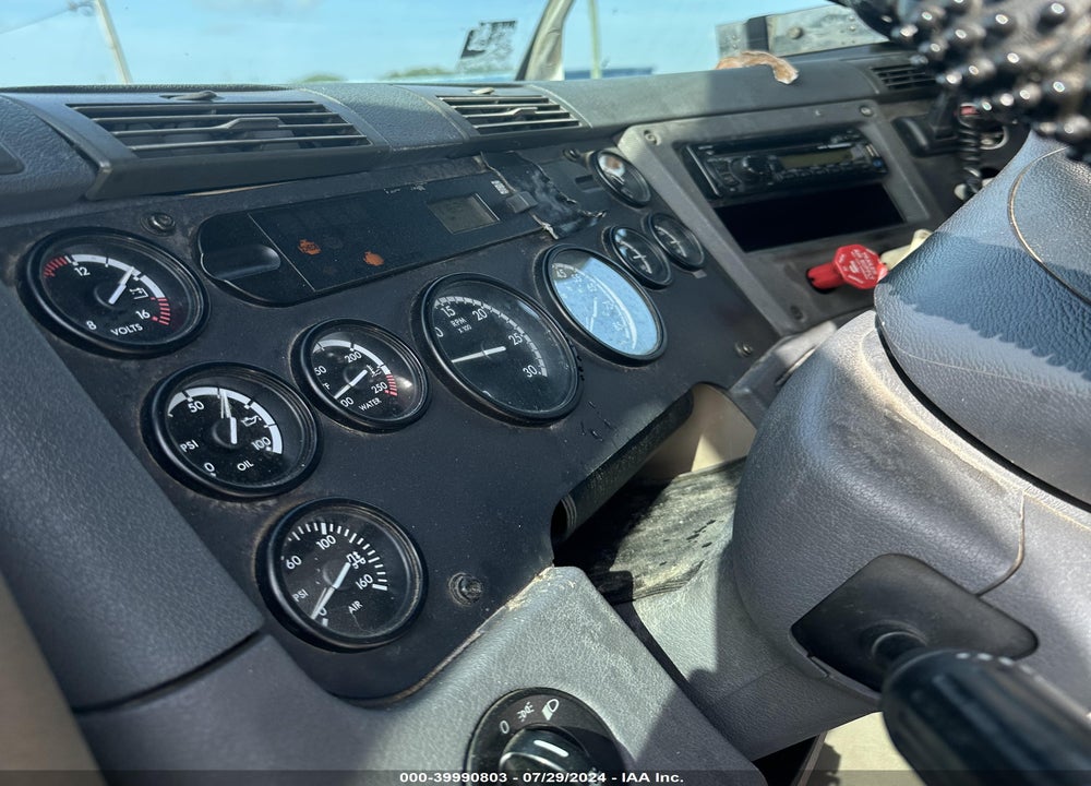2011 FREIGHTLINER CASCADIA 125 VIN: 1FUJGLDR6BSBB9373