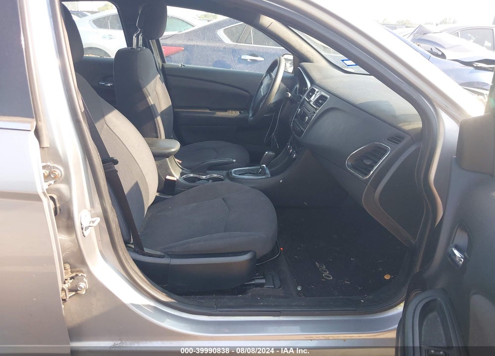 2014 CHRYSLER 200 LX VIN: 1C3CCBAB3EN230789