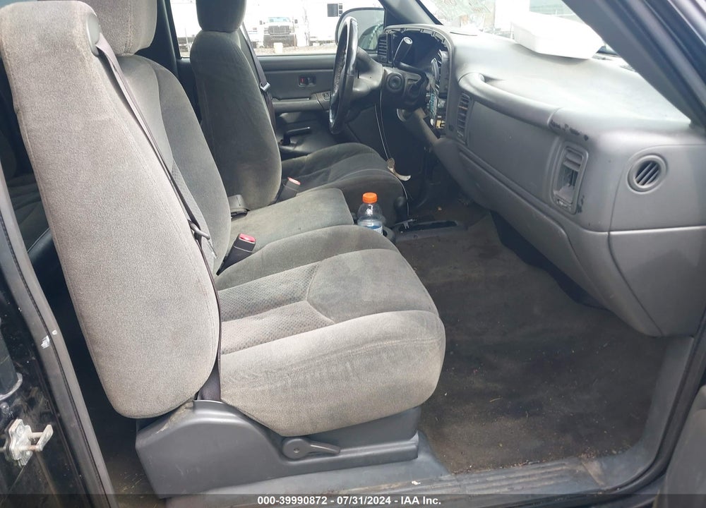 2004 CHEVROLET SILVERADO 1500 LS VIN: 2GCEK19T441309743