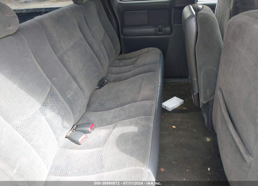 2004 CHEVROLET SILVERADO 1500 LS VIN: 2GCEK19T441309743