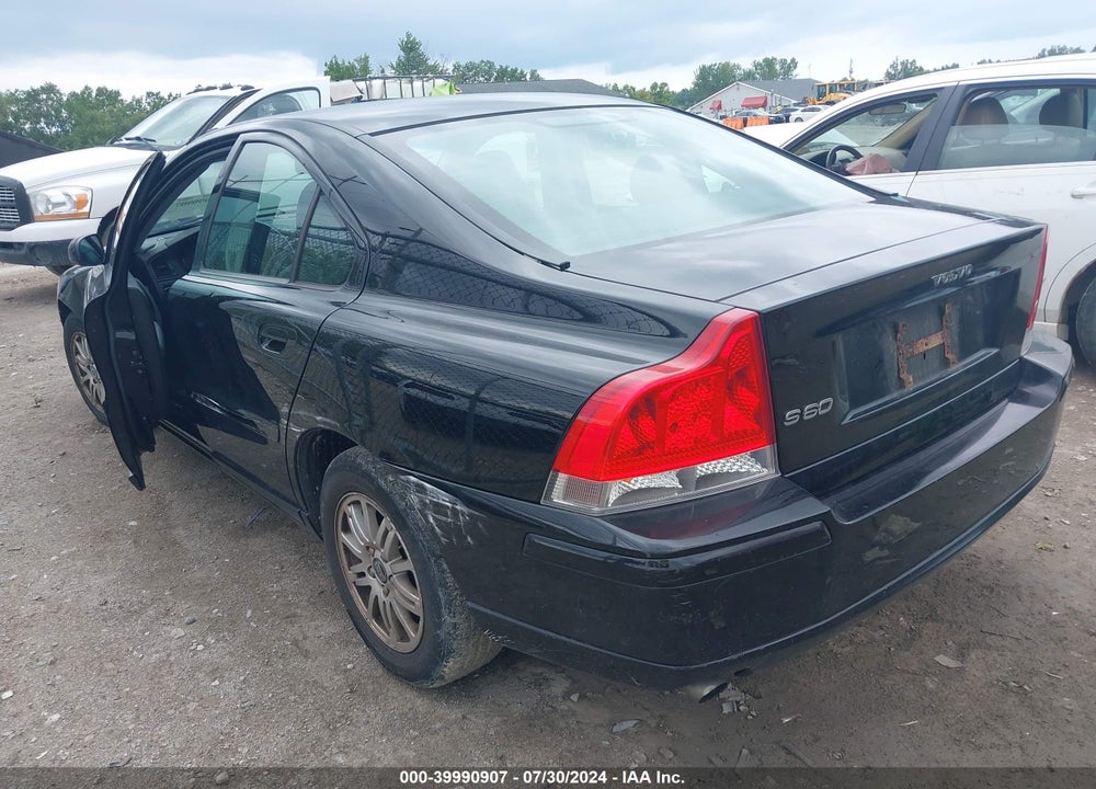 2005 VOLVO S60 2.4 VIN: YV1RS612352449246