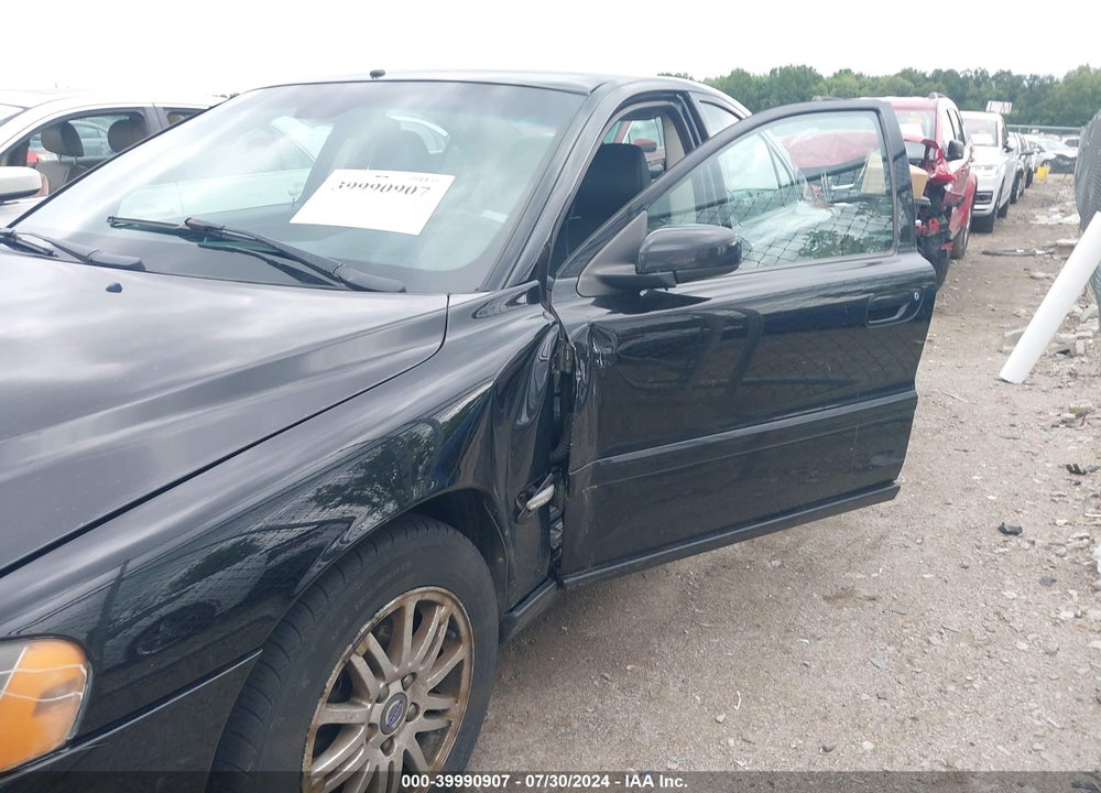 2005 VOLVO S60 2.4 VIN: YV1RS612352449246
