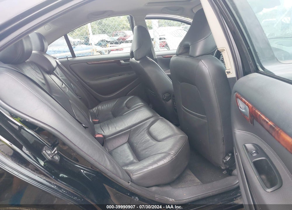 2005 VOLVO S60 2.4 VIN: YV1RS612352449246