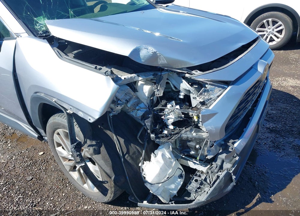 2019 TOYOTA RAV4 XLE PREMIUM VIN: JTMA1RFV7KD513606