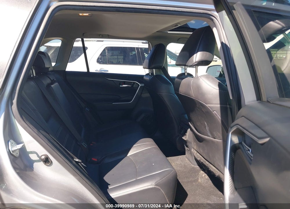 2019 TOYOTA RAV4 XLE PREMIUM VIN: JTMA1RFV7KD513606