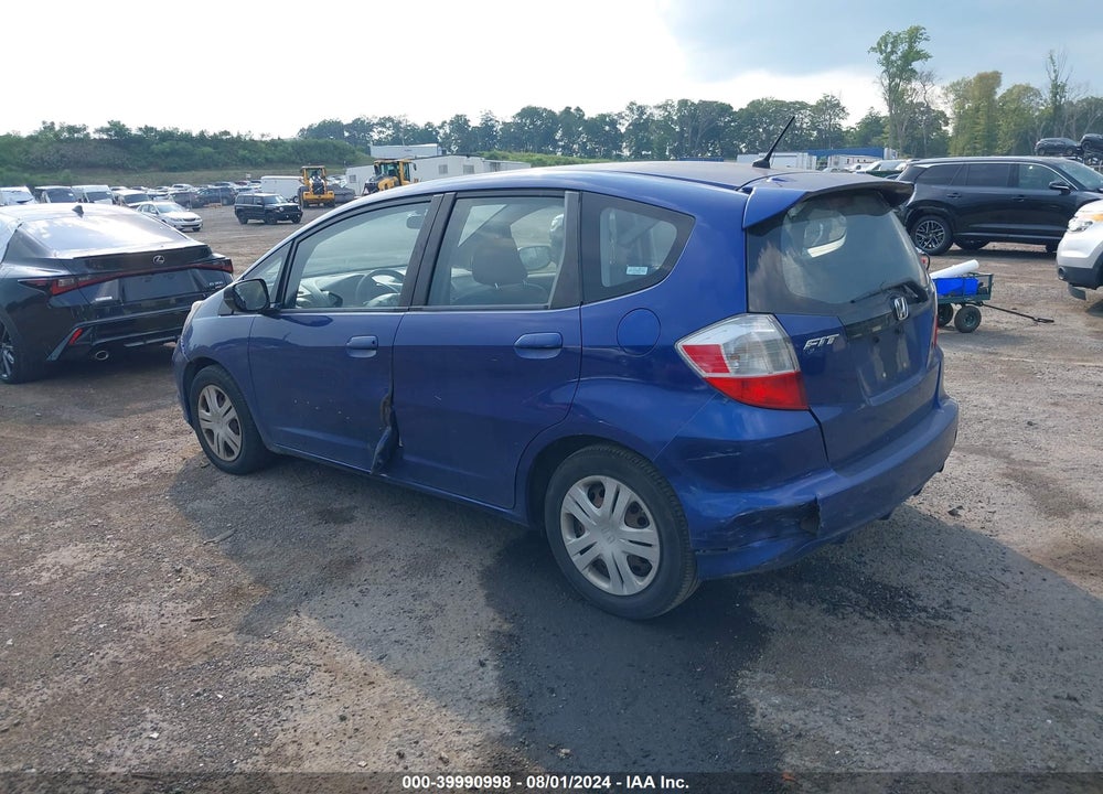 2009 HONDA FIT VIN: JHMGE88209S026926