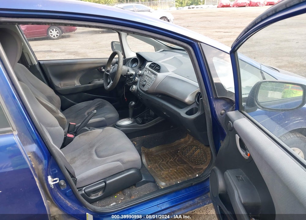 2009 HONDA FIT VIN: JHMGE88209S026926