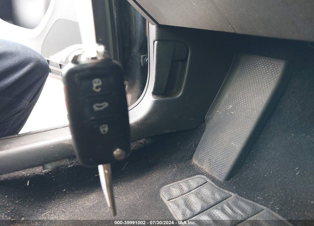 2012 VOLKSWAGEN JETTA 2.0L S VIN: 3VW2K7AJ2CM424782