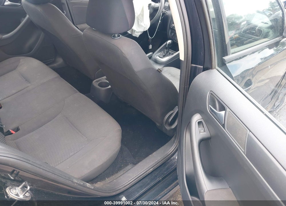 2012 VOLKSWAGEN JETTA 2.0L S VIN: 3VW2K7AJ2CM424782