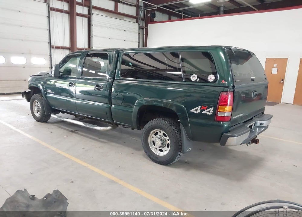 2002 CHEVROLET SILVERADO 2500HD LS VIN: 1GCHK23152F241033
