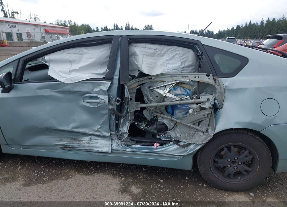 2013 TOYOTA PRIUS TWO VIN: JTDKN3DU2D5642964