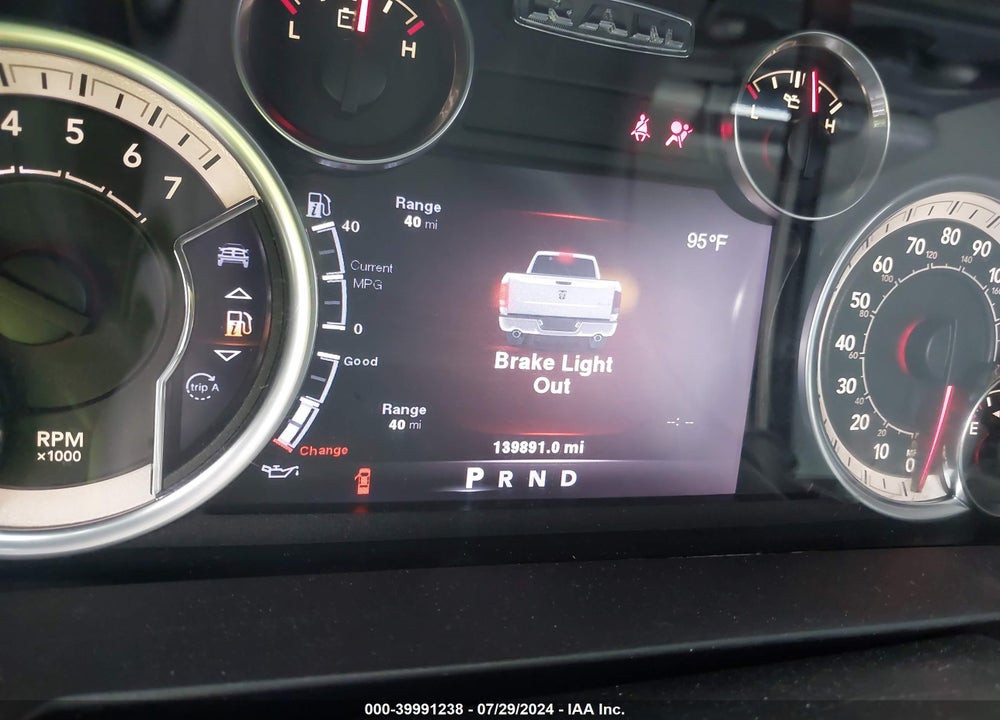 2013 RAM 1500 SLT VIN: 1C6RR6GP6DS659219