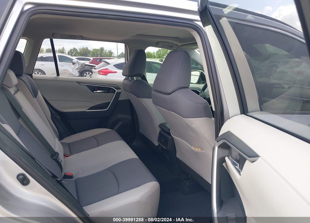 2019 TOYOTA RAV4 XLE VIN: JTMW1RFVXKD030603