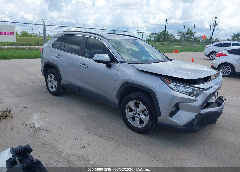 2019 TOYOTA RAV4 XLE VIN: JTMW1RFVXKD030603