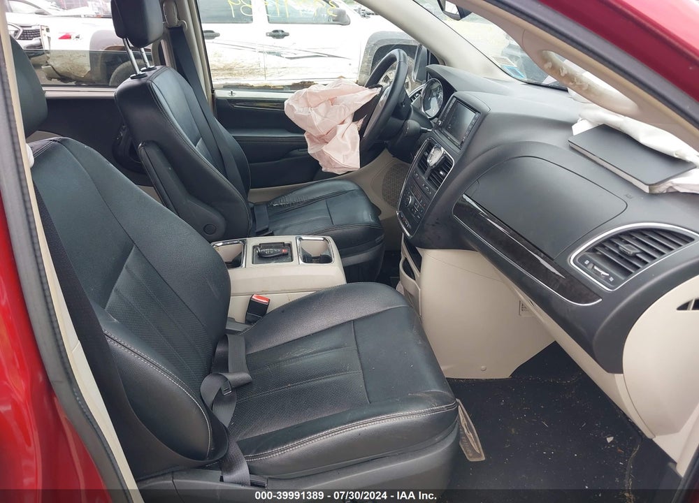 2016 CHRYSLER TOWN & COUNTRY TOURING-L ANNIVERSARY EDITION VIN: 2C4RC1CG8GR247912