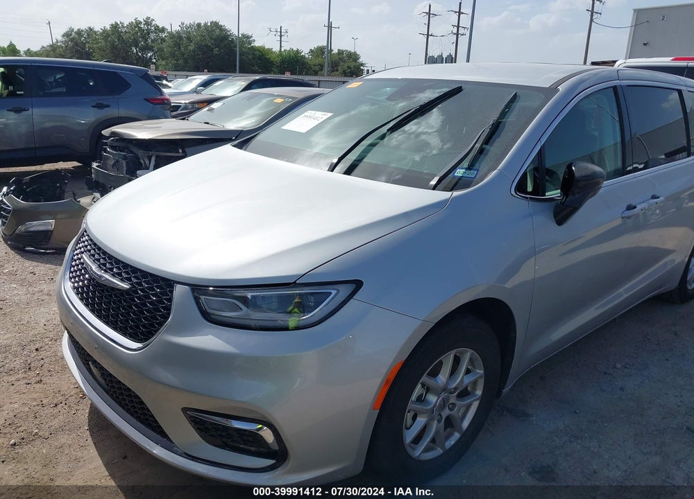 2024 CHRYSLER PACIFICA TOURING L VIN: 2C4RC1BG4RR148170