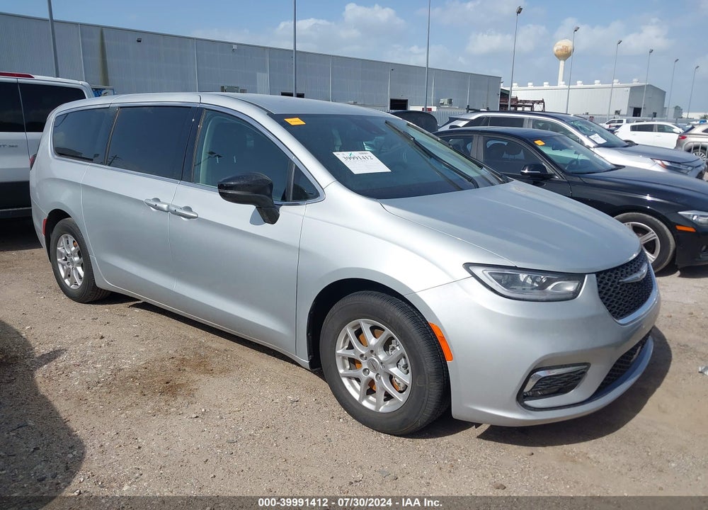 2024 CHRYSLER PACIFICA TOURING L VIN: 2C4RC1BG4RR148170
