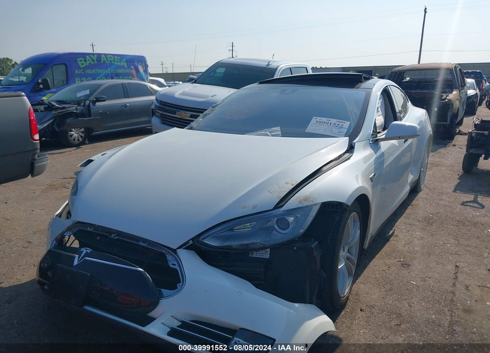 2015 TESLA MODEL S VIN: 5YJSA1H20FF080945