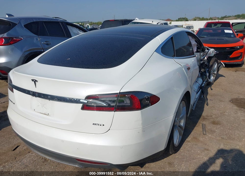 2015 TESLA MODEL S VIN: 5YJSA1H20FF080945