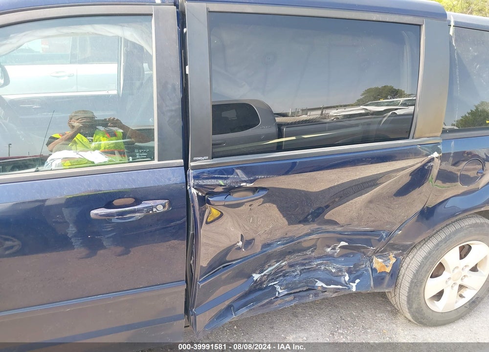 2013 DODGE GRAND CARAVAN VIN: 2C4RDGBG4DR703496