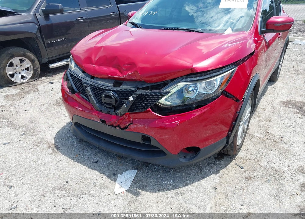 2017 NISSAN ROGUE SPORT VIN: JN1BJ1CP2HW009718