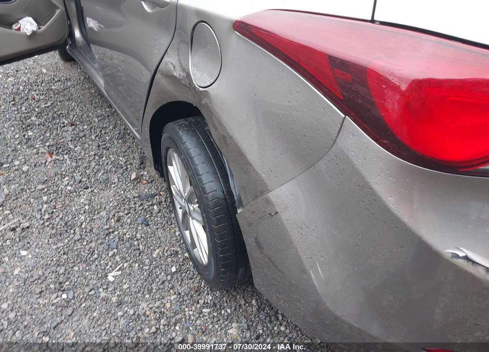 2014 HYUNDAI ELANTRA SE VIN: 5NPDH4AE8EH491357