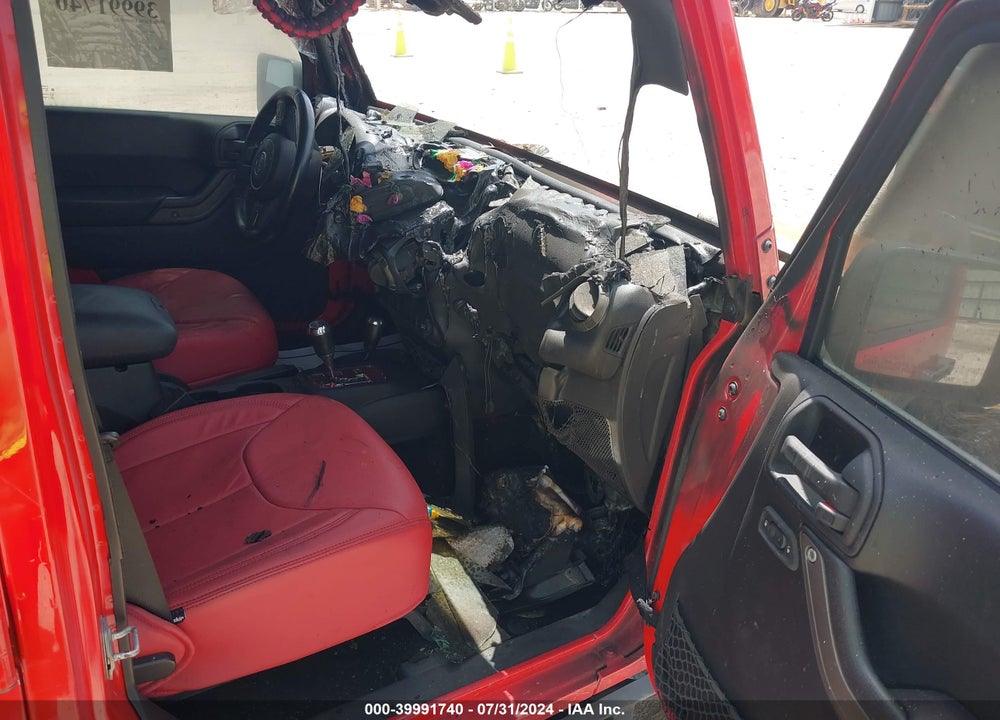 2016 JEEP WRANGLER UNLIMITED SPORT VIN: 1C4BJWDG8GL143075