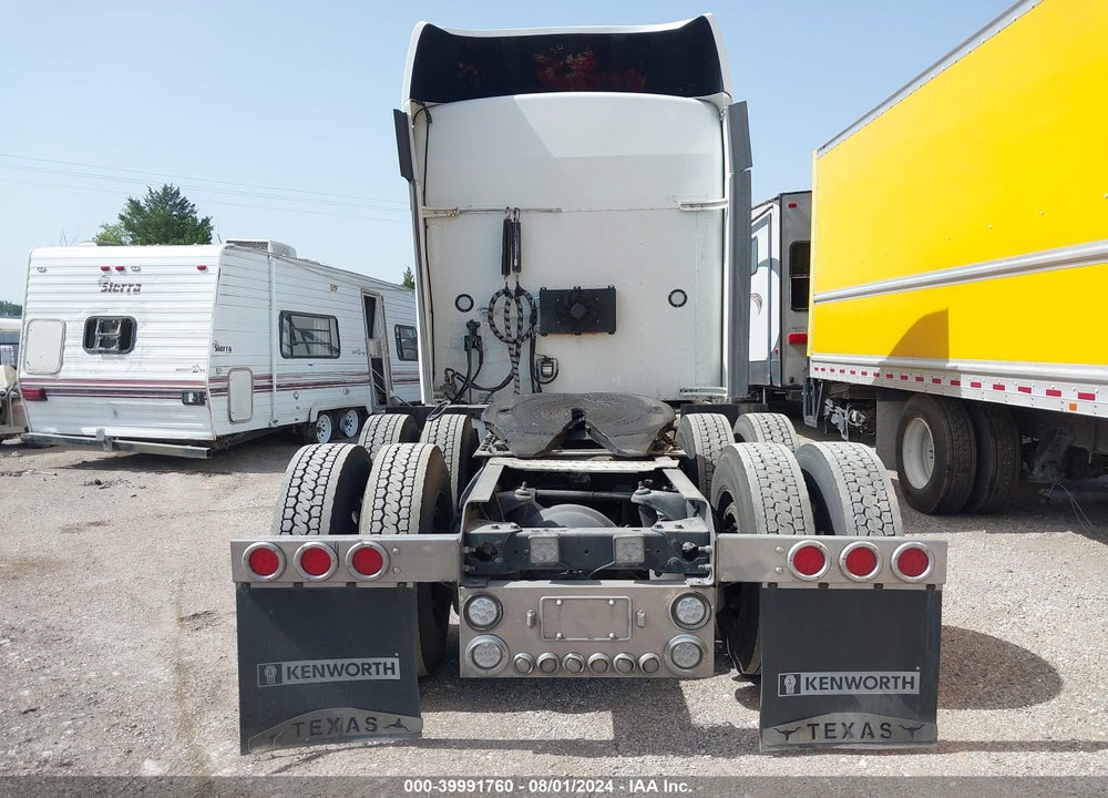 2010 KENWORTH T660 T660 VIN: 1XKAA49X3AJ272275