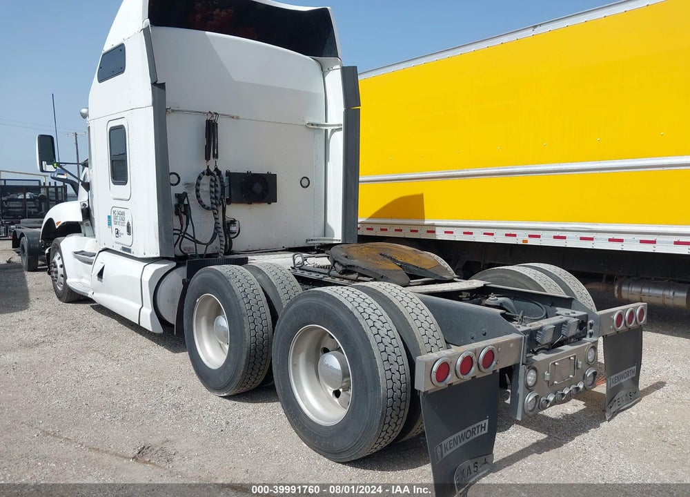 2010 KENWORTH T660 T660 VIN: 1XKAA49X3AJ272275
