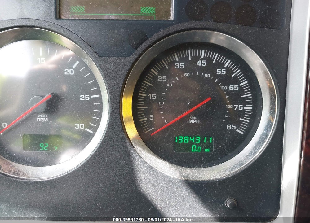 2010 KENWORTH T660 T660 VIN: 1XKAA49X3AJ272275