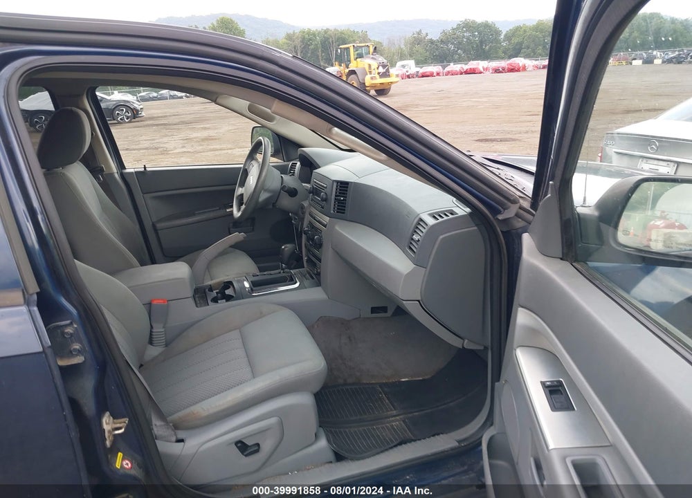 2005 JEEP GRAND CHEROKEE LAREDO VIN: 1J8GR48K85C711414