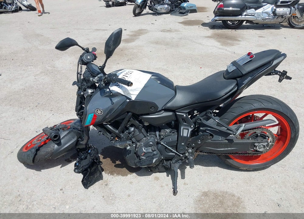 2022 YAMAHA MT07 VIN: JYARM32E5NA003611