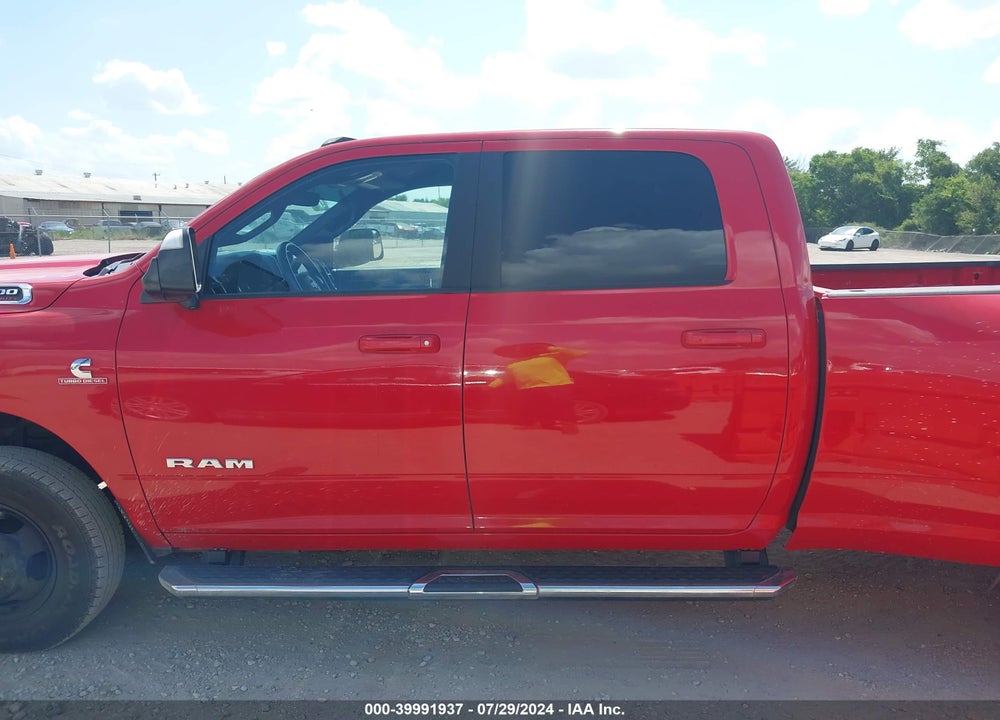 2022 RAM 3500 BIG HORN  4X2 8' BOX VIN: 3C63RPHL3NG106916