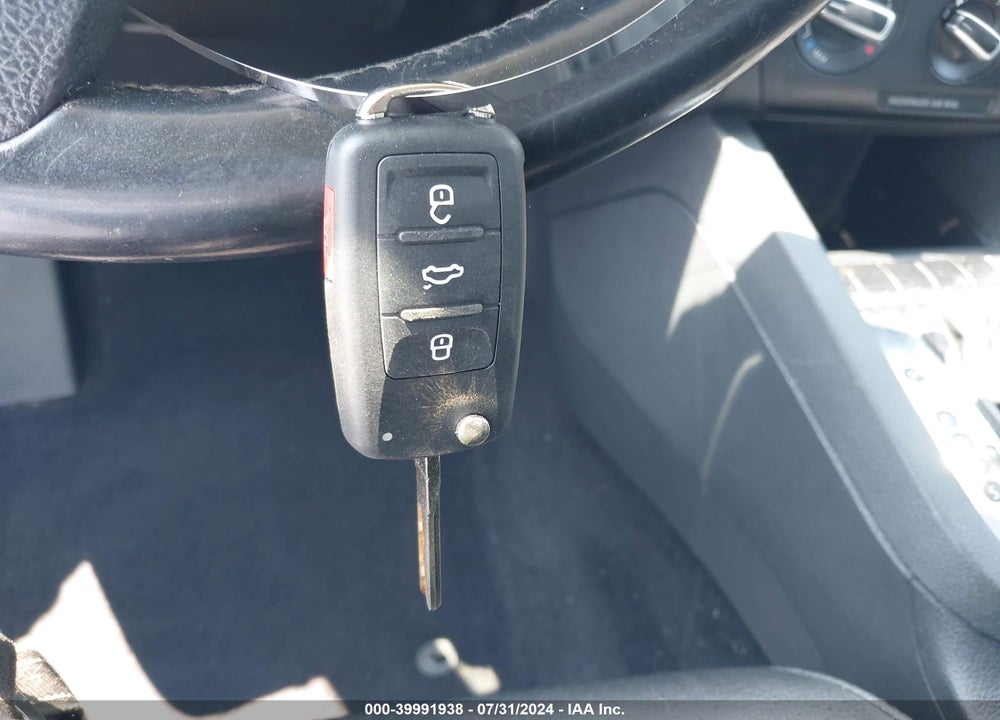 2011 VOLKSWAGEN JETTA 2.5L SE VIN: 3VWDZ7AJ3BM365289