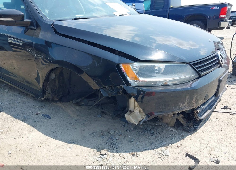 2011 VOLKSWAGEN JETTA 2.5L SE VIN: 3VWDZ7AJ3BM365289