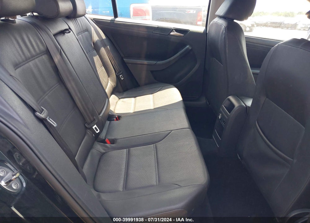 2011 VOLKSWAGEN JETTA 2.5L SE VIN: 3VWDZ7AJ3BM365289
