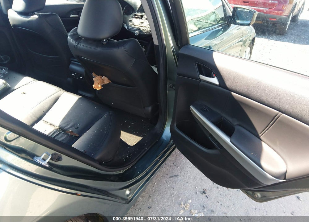 2010 HONDA ACCORD SDN VIN: 1HGCP2F85AA134422